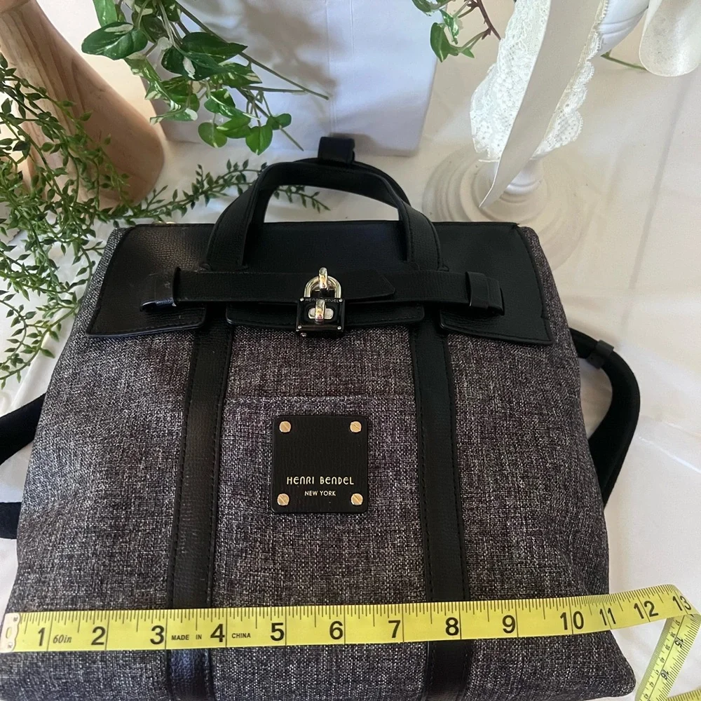 SOLD Henri Bendel - Picture 8 of 11